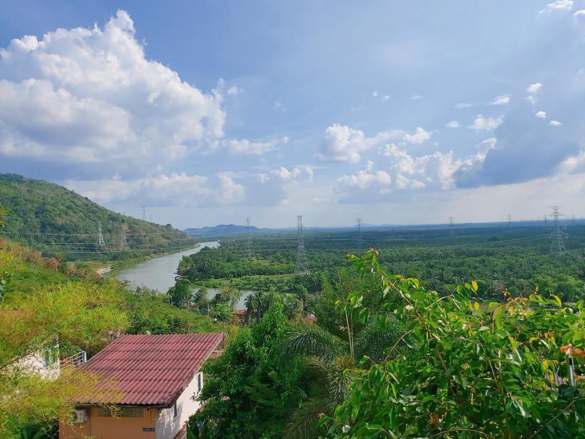 Baan Khao Noi Resort Сурат-Тхані Екстер'єр фото